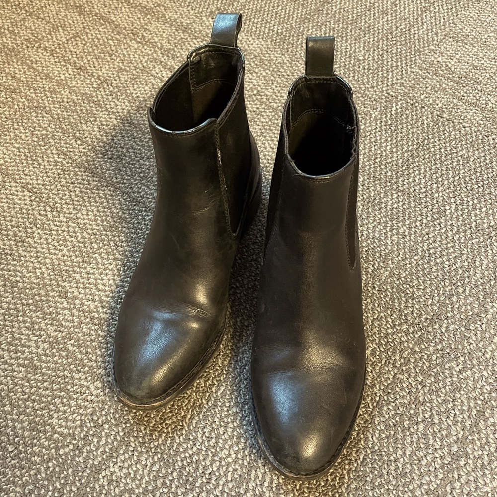 Cole Hana Greenwich Bootie Size 7